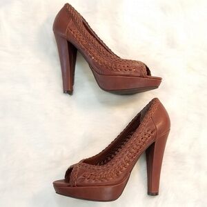 BY Guess CGCera Juarache Weave Peep-Toe heels